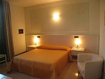 Eden Hotel Castel dʼArio