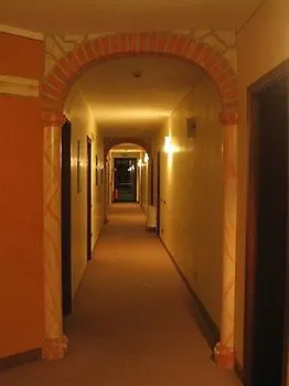 Eden Hotel Castel dʼArio İtalya
